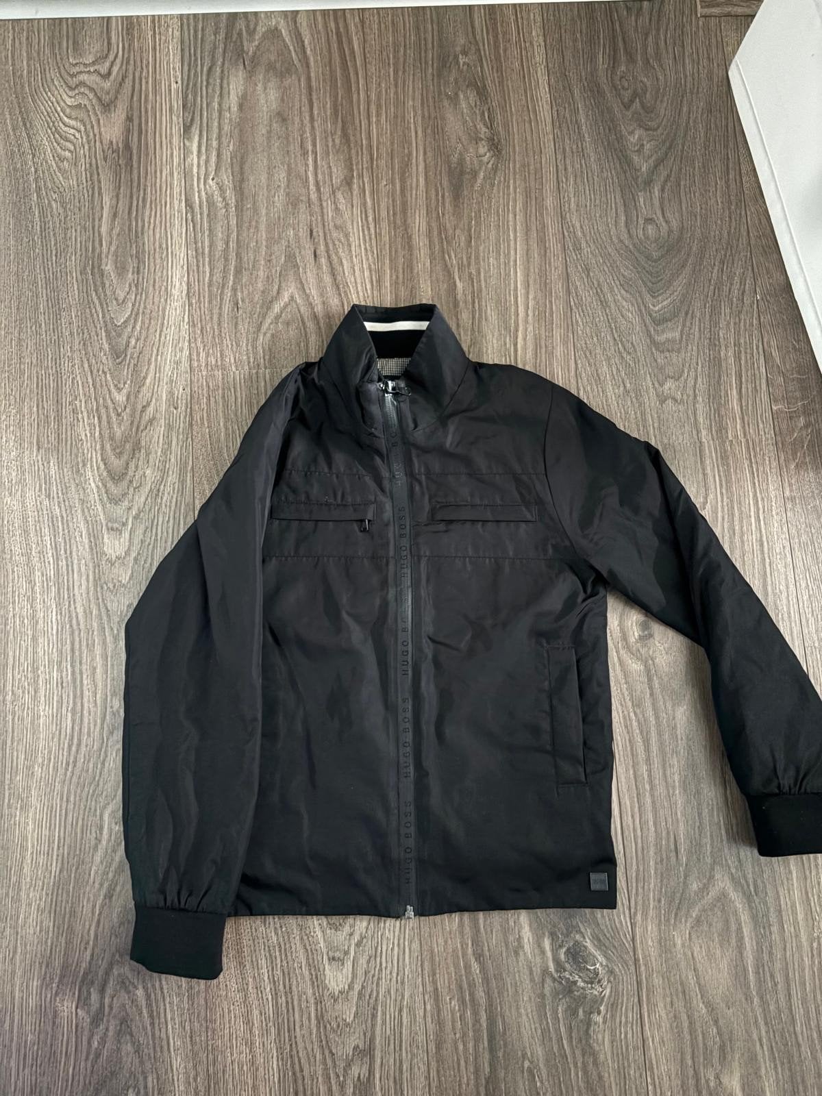 Hugo Boss Zwarte Jas Maat 8-126, Kinderen en Baby's, Ophalen of Verzenden, Zo goed als nieuw