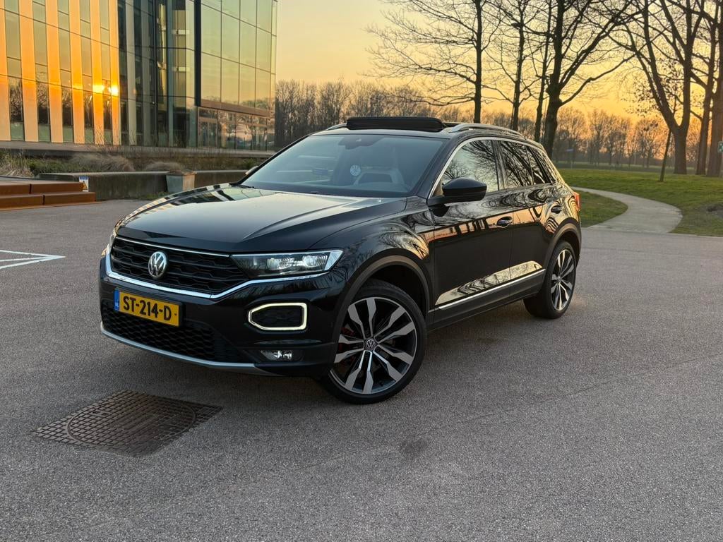 Volkswagen T-Roc 1.5 TSI 150pk 7-DSG 2018 Zwart, Auto's, 1498 cc, 4 cilinders, Zwart, Origineel Nederlands
