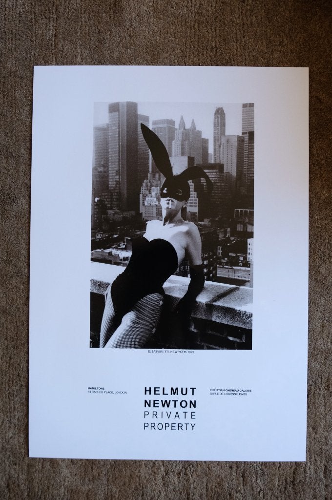 Helmut Newton "Elsa Peretti, New York 1975" | poster, Rechthoekig Staand, Ophalen of Verzenden, Zo goed als nieuw, A1 t/m A3