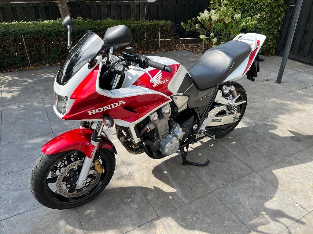 Honda CB 1300 SA - onderhoudshistorie - originele staat, Motoren, Motoren | Honda, Particulier, Sport, meer dan 35 kW, 4 cilinders