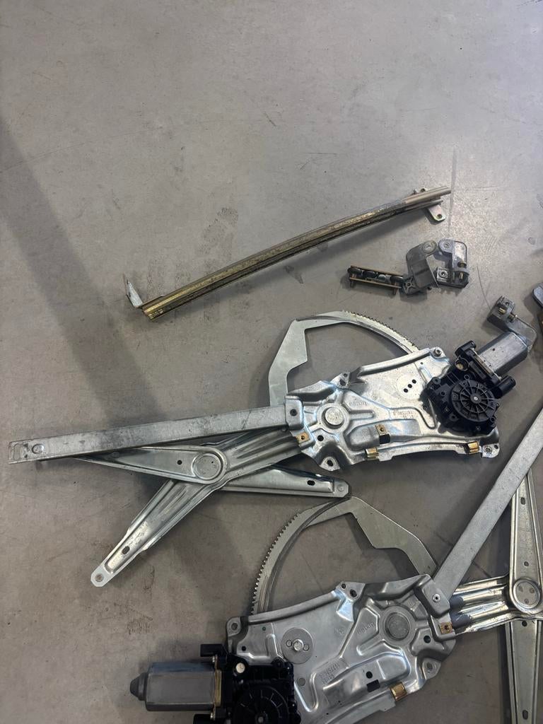 Raammotor + toebehoren raam E36 coupé beide kanten, Ophalen of Verzenden, Gebruikt, BMW