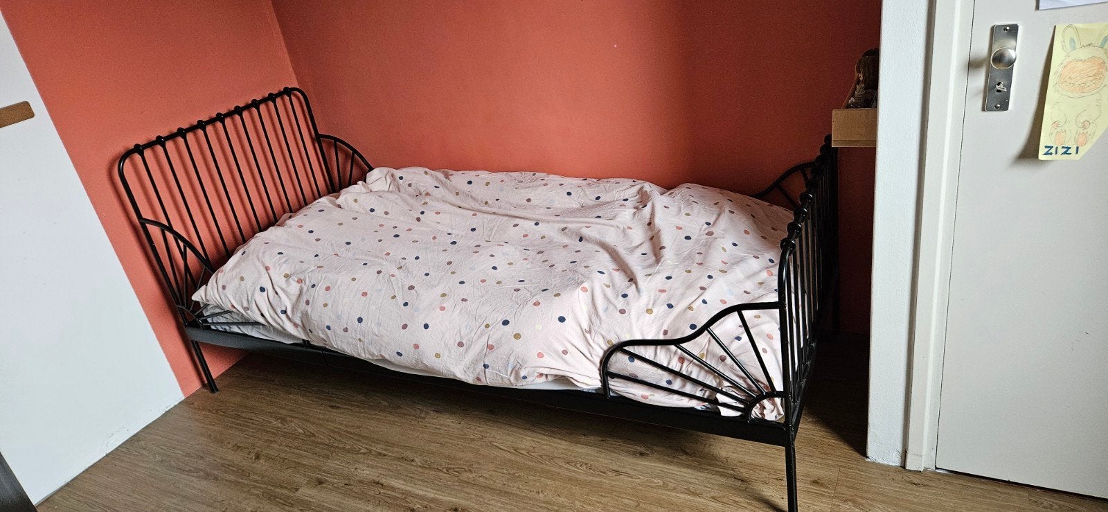 Zwart Ikea meegroeibed (Minnen) 80x200 cm, evt incl. driedel, Kinderen en Baby's, Kinderkamer | Bedden, 70 tot 85 cm, Zo goed als nieuw