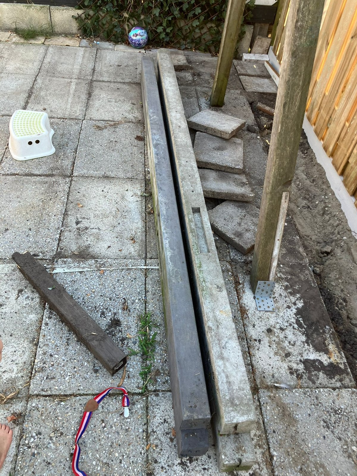 Betonne schutting paal nieuw, Ophalen, Overige materialen, 1 tot 2 meter, Minder dan 3 meter