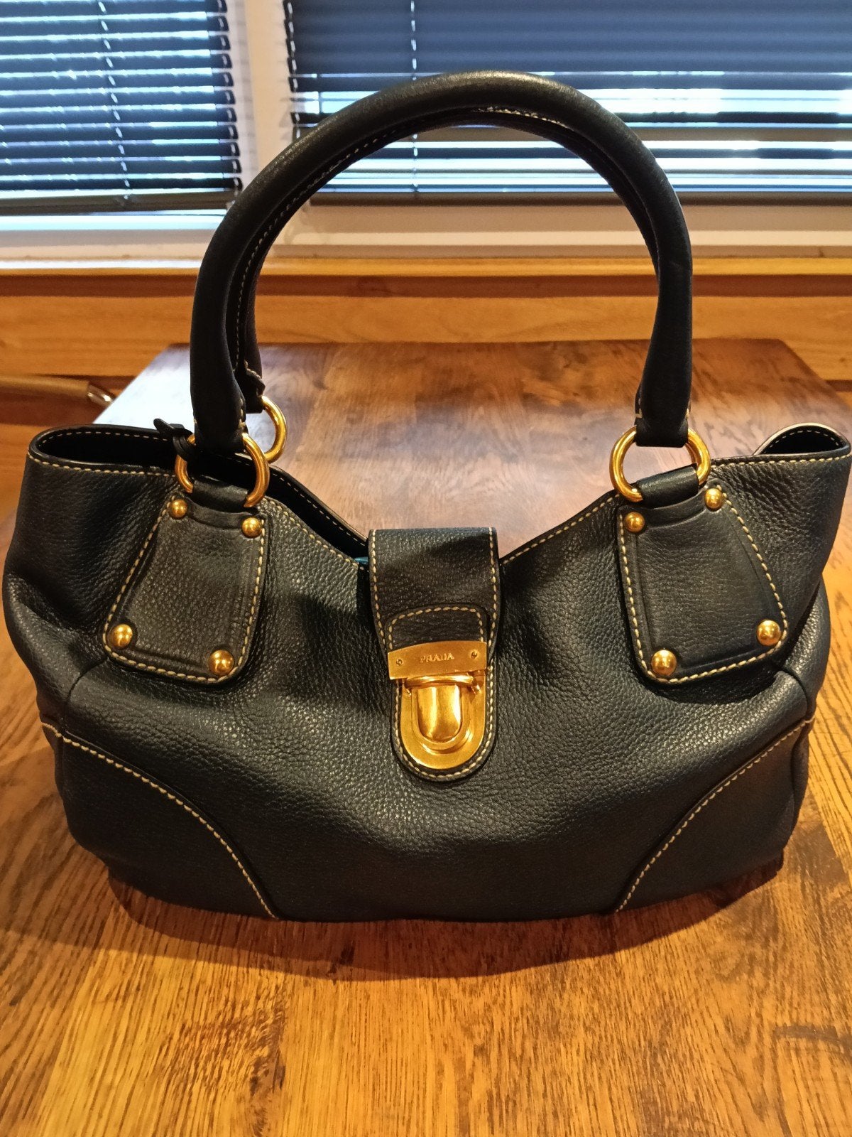 Originele Prada Handtas in Nieuwstaat, Sieraden, Tassen en Uiterlijk, Ophalen of Verzenden, Zo goed als nieuw, Zwart, Handtas