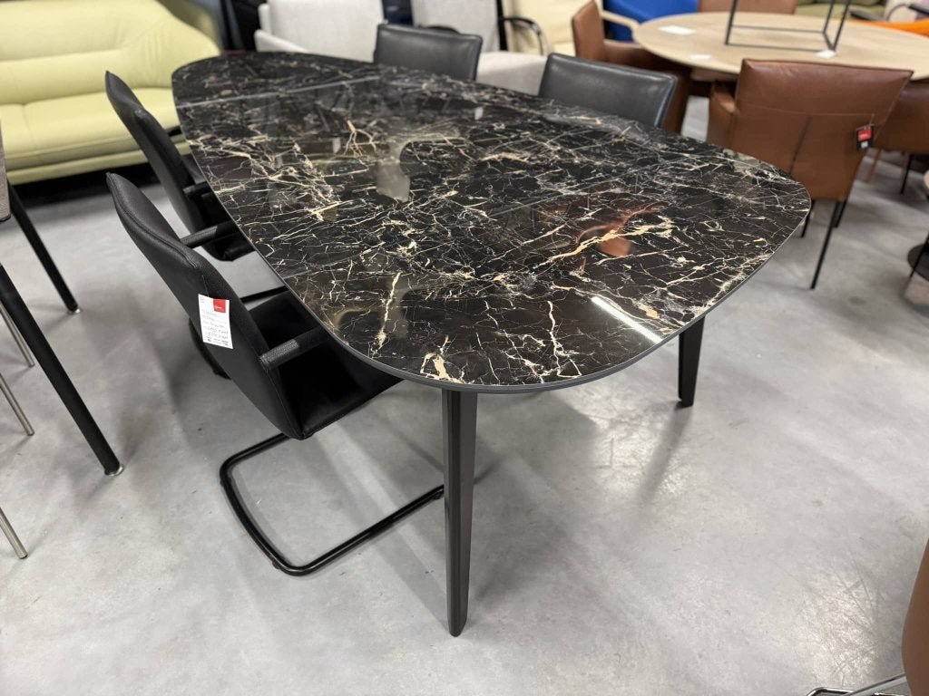 Nieuw Leolux Bondi Eettafel keramiek Saint laurent tafel 230