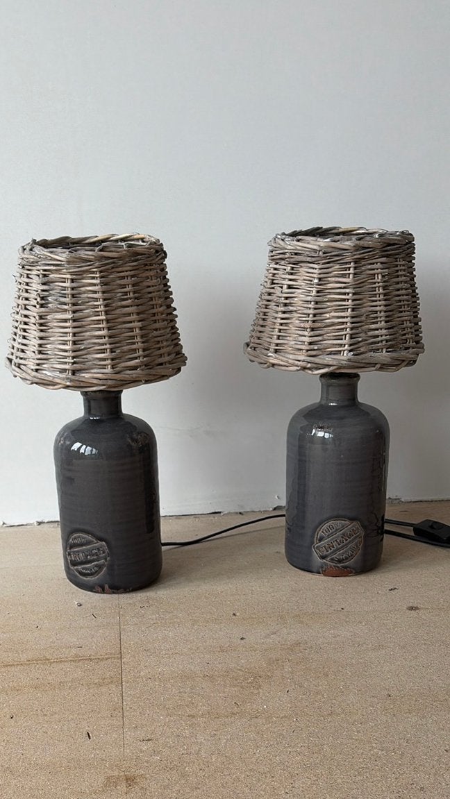 Set van 2 tafellampen met rieten kap, Huis en Inrichting, Lampen | Tafellampen, Ophalen, Zo goed als nieuw, Overige materialen