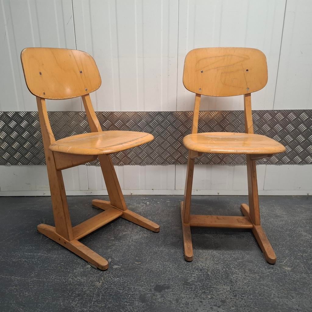 CASALA vintage 2 houten stoelen schoolstoelen zith., Ophalen, Gebruikt, Bruin, Kunststof
