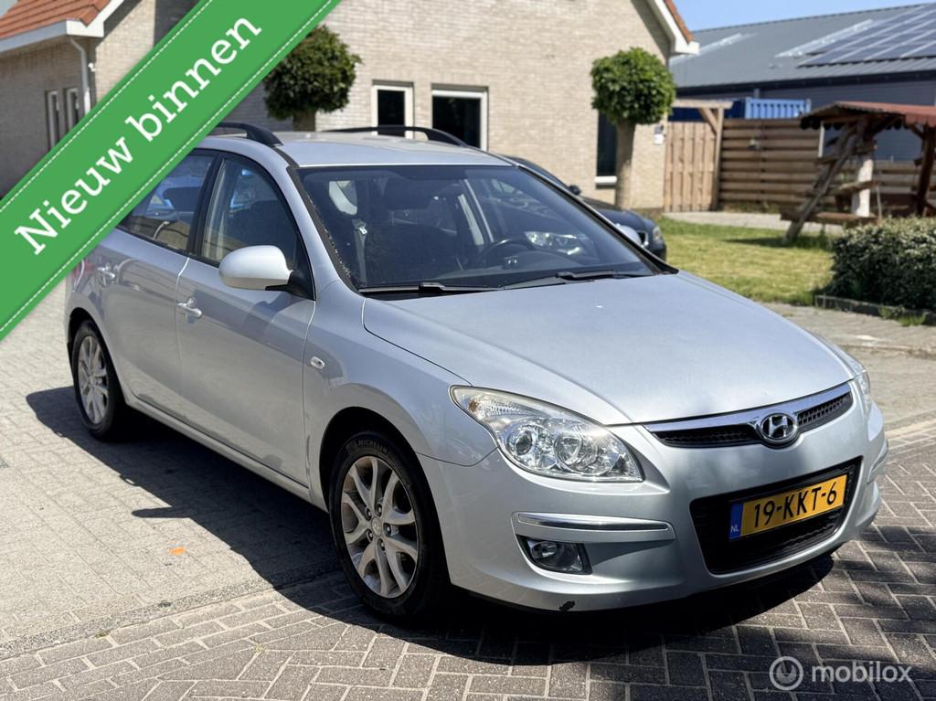 Hyundai i30 CW 1.6i Dynamic, Auto's, Hyundai, Bedrijf, Te koop, i30, ABS, Airbags, Airconditioning, Alarm, Centrale vergrendeling