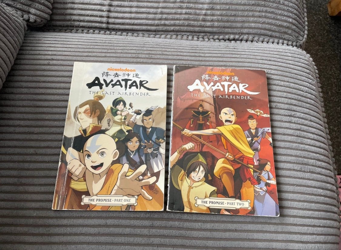2 boekjes part one two Avatar the last airbender the promise, Meerdere stripboeken, Ophalen of Verzenden, Gelezen