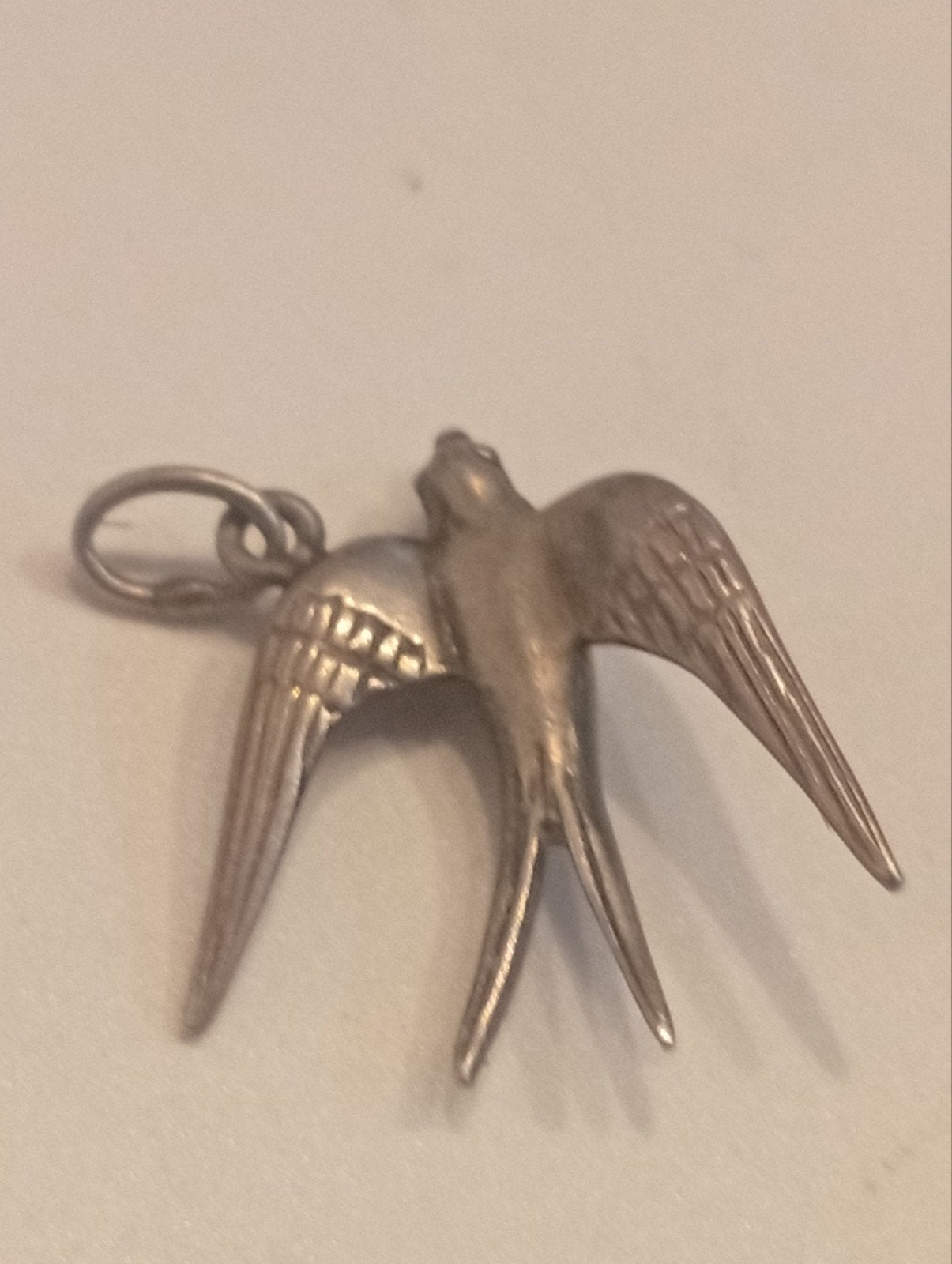 Zwaluw Bedel / hangertje - Vintage Stijl, Overige merken, Gebruikt, Ophalen of Verzenden, 1 bedel