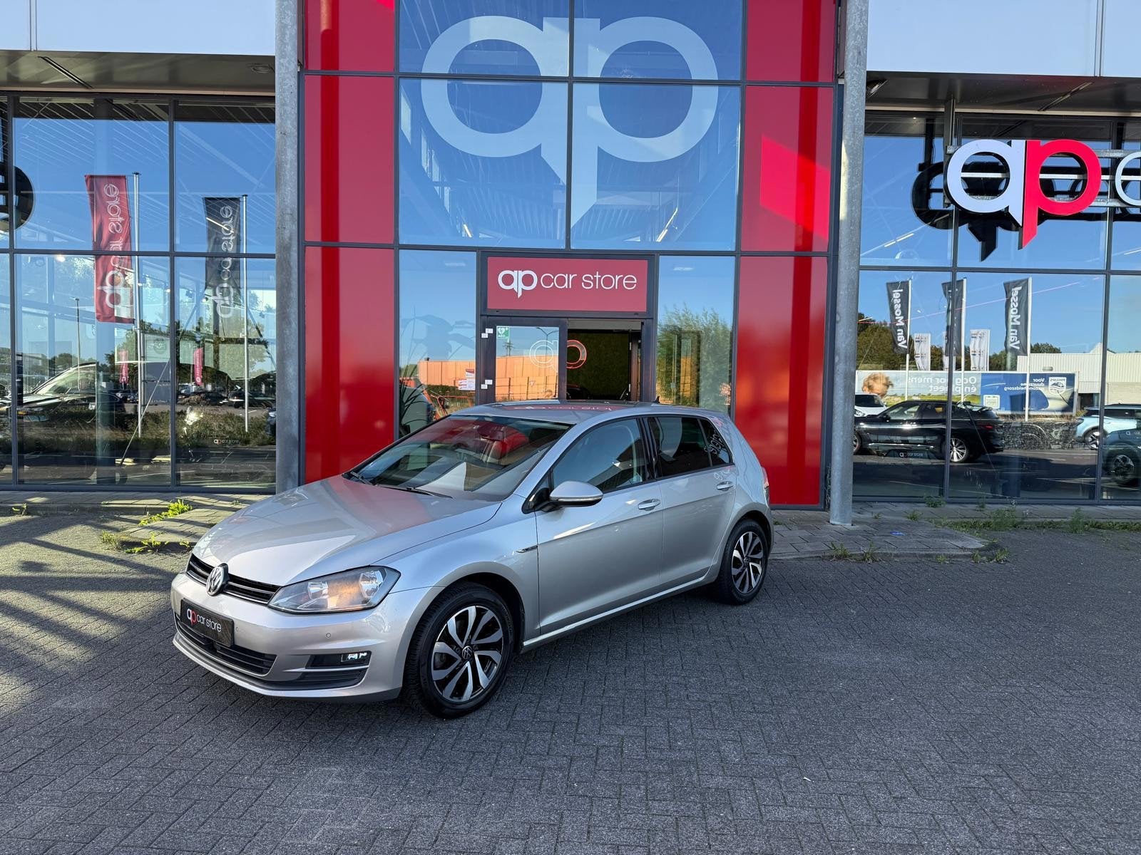 Volkswagen Golf 1.2 TSI Connected Series, Voorwielaandrijving, Gebruikt, Euro 6, 4 cilinders