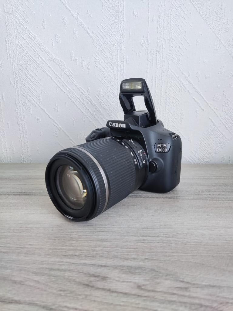 Canon EOS 1300D - Digitale Fotocamera, Ophalen of Verzenden, Zo goed als nieuw, Spiegelreflex, Canon