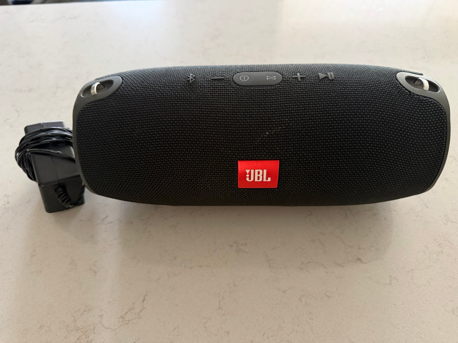 JBL Xtreme - Werkt alleen met oplader, JBL, Ophalen of Verzenden, Draagbare speaker, Niet werkend