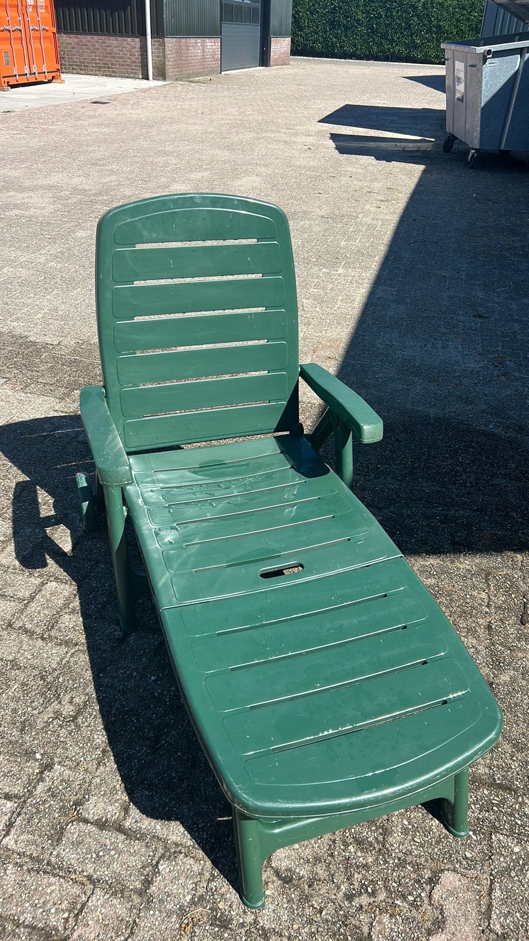 Ligstoel met kussen, Tuin en Terras, Ligbedden, Ophalen, Zo goed als nieuw, Kunststof, Inklapbaar