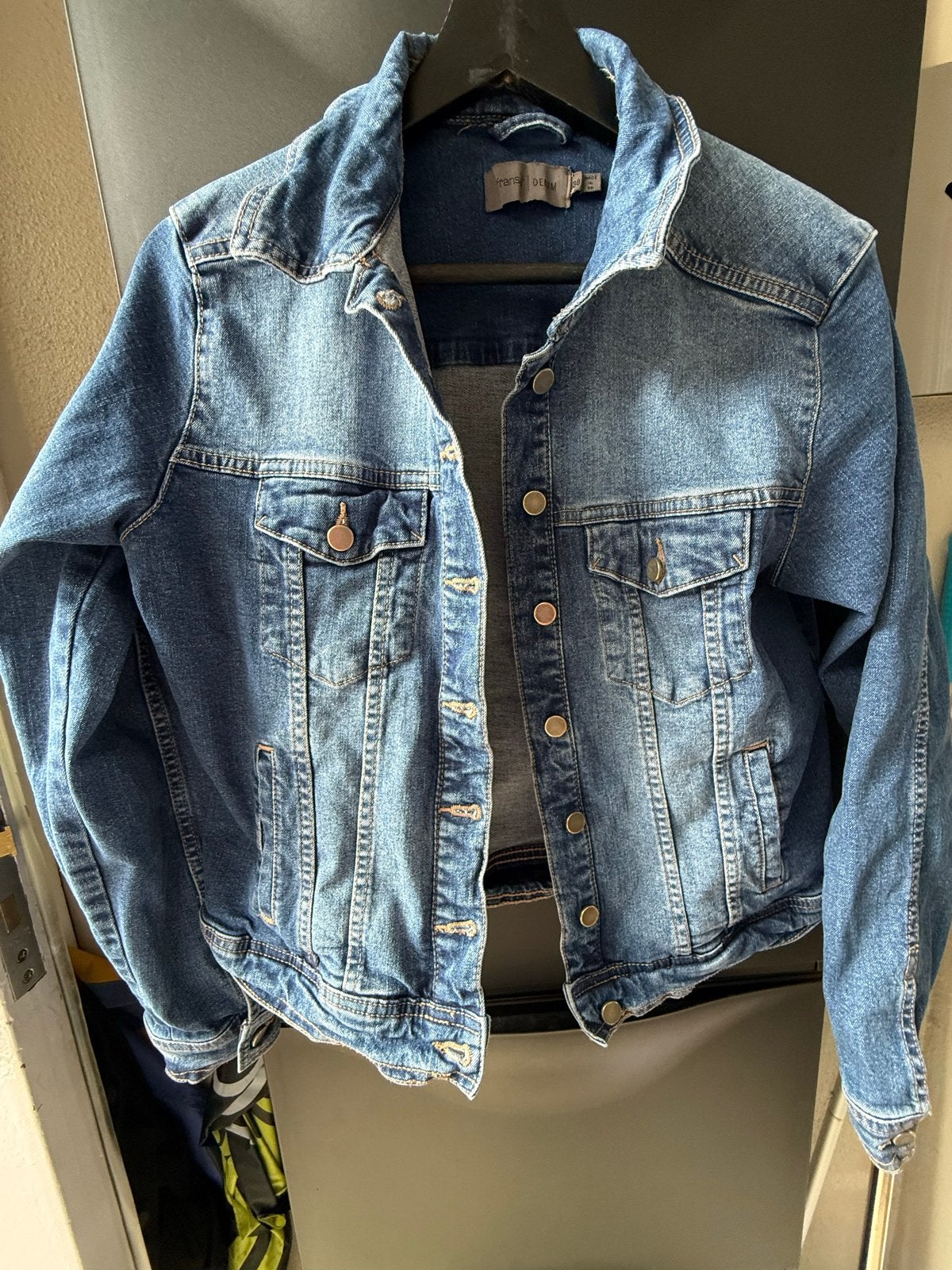 Fransa spijkerjasje maat 38, blauw, met twee binnenzakken, Ophalen of Verzenden, Zo goed als nieuw, Maat 38/40 (M), Blauw