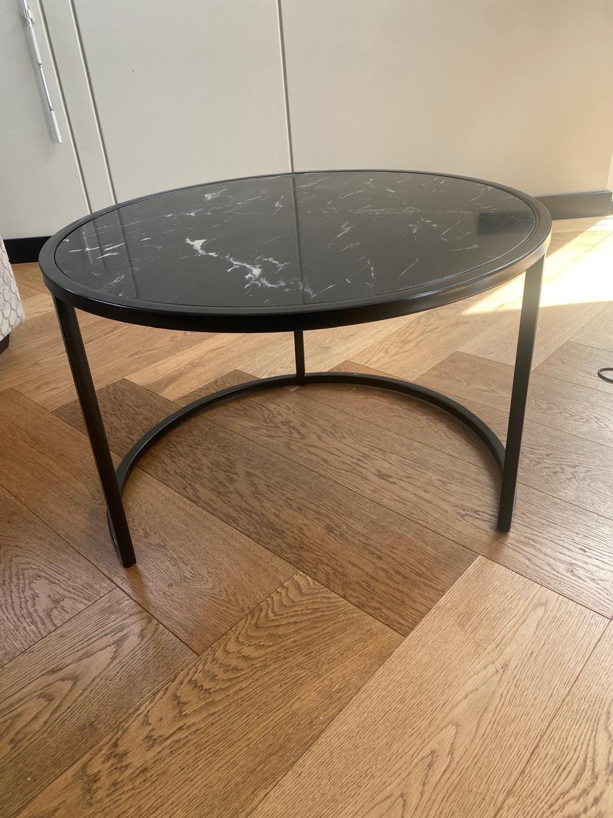 Salontafel Eloisa van Goossens met marmeren blad, Ophalen, 50 tot 100 cm, Overige materialen, Rond