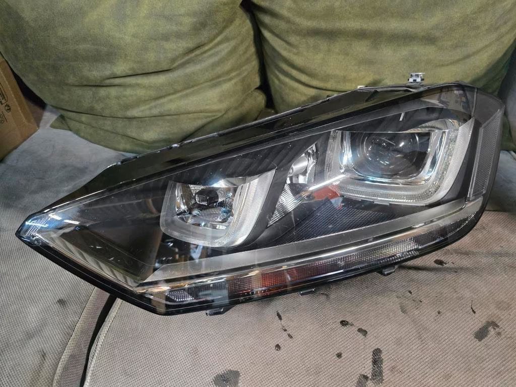 VW Golf 7 Sportsvan 14-17 Xenon LED Koplamp Links 517941033B, Gebruikt, Volkswagen, Volkswagen AG, Berliner Ring 2
38440  Wolfsburg, DE