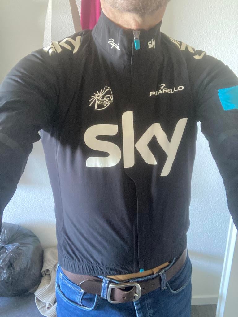 Te koop Origineel Rapha Sky rainjacket maat S, Ophalen of Verzenden, Bovenkleding