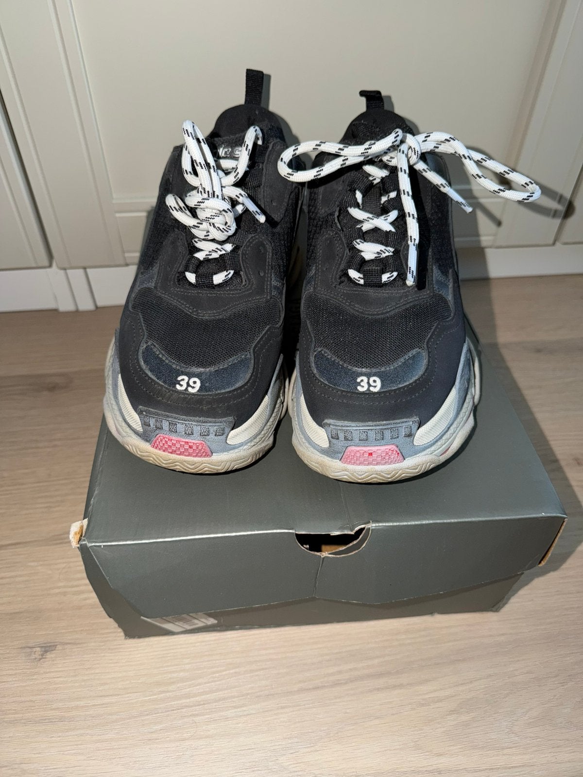 Balenciaga triple s, Kleding | Dames, Ophalen of Verzenden, Zo goed als nieuw, Zwart, Sneakers of Gympen