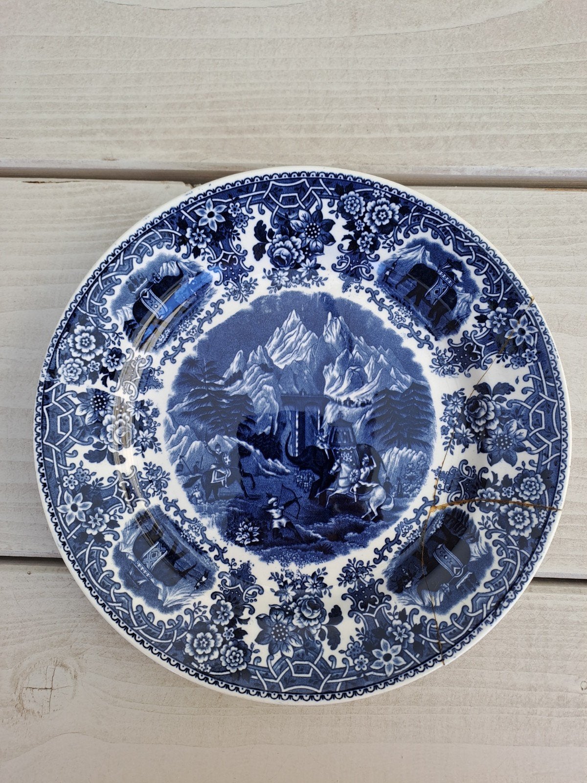 Antiek Maastricht Hannibal wandbord - Kintsugi gerepareerd, Antiek en Kunst, Ophalen