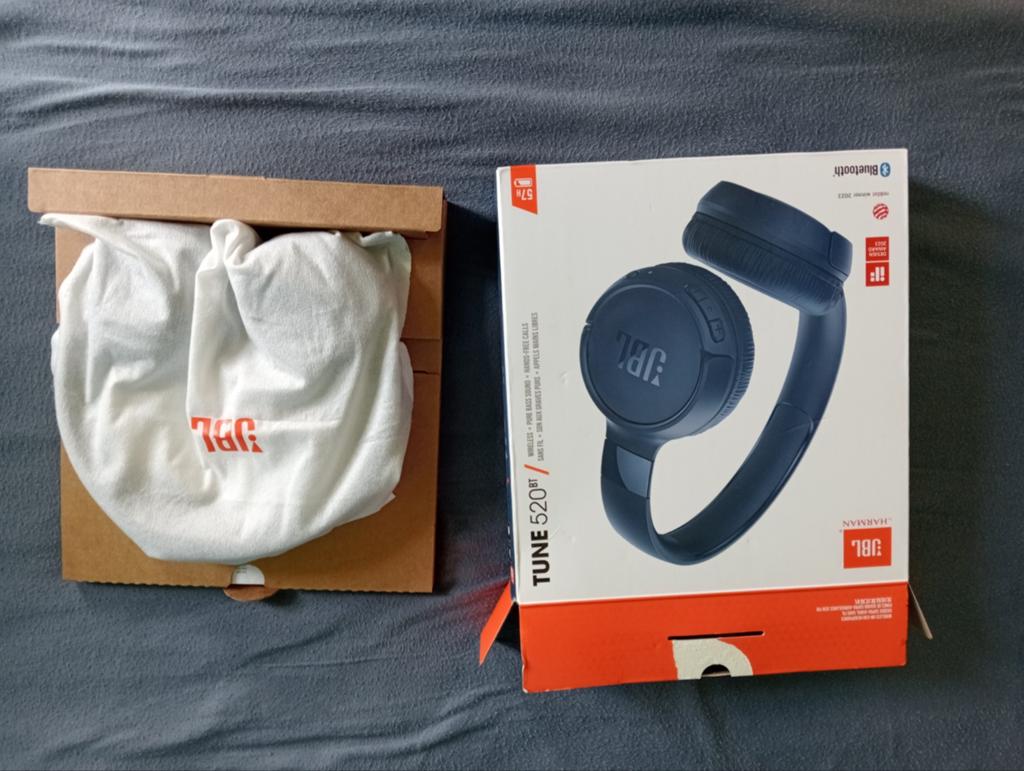 JBL Tune 520BT koptelefoon met doos en papieren, Overige merken, Bluetooth, Zo goed als nieuw, Op oor (supra aural)