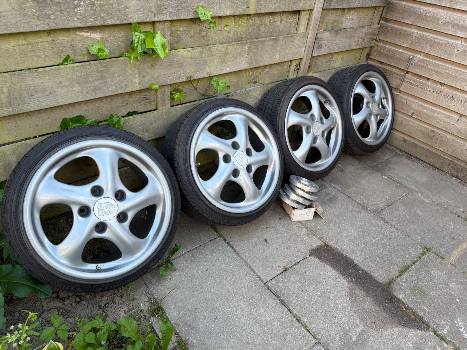 Porsche Turbo Twist velgen 17 inch + adapters 4x100, Ophalen, Gebruikt, Velg(en), 17 inch