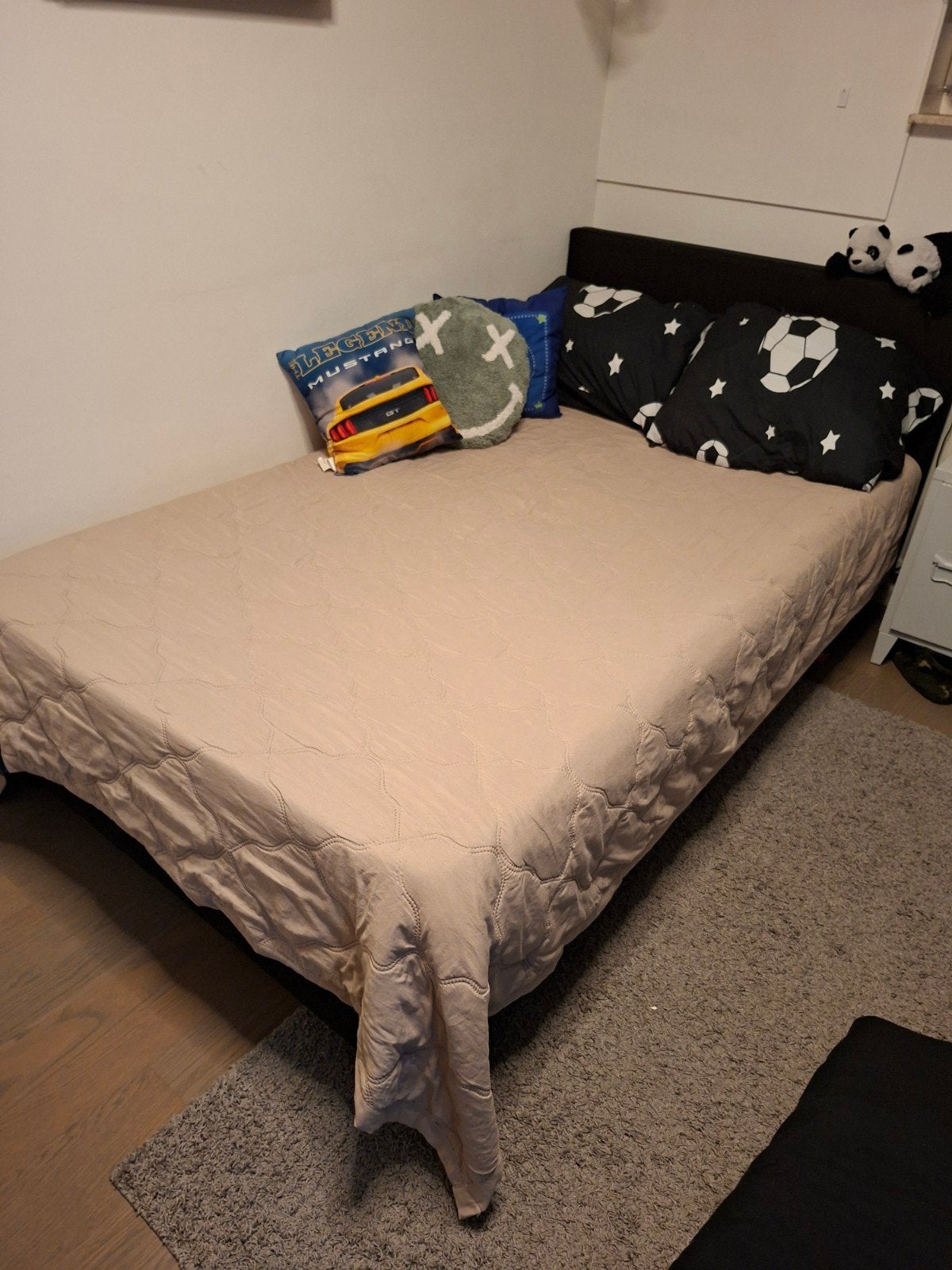 Zeer nette boxspring 120x200 met hoofdbord en topper, Ophalen