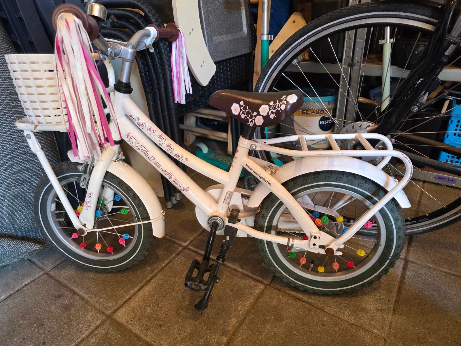 Volare kinderfiets 14 inch met mandje en zijwieltjes, Ophalen, Terugtraprem, Zijwieltjes, Volare