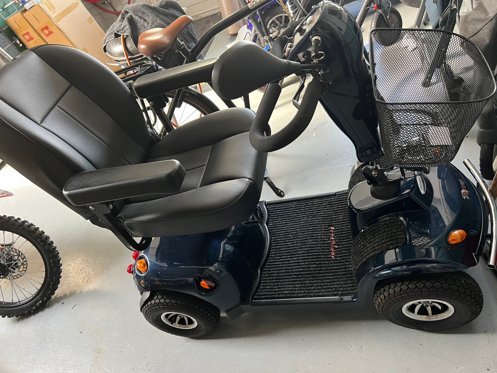 Mango scootmobiel Tiger 4 en Panther 4, Ophalen of Verzenden, Zo goed als nieuw, 16 km/u of meer, Mango