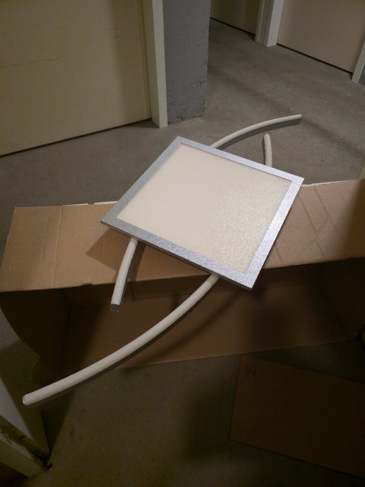Vierkante LED-paneel met gebogen armen, Metaal, Overige merken, Gebruikt, Overige fittingen
