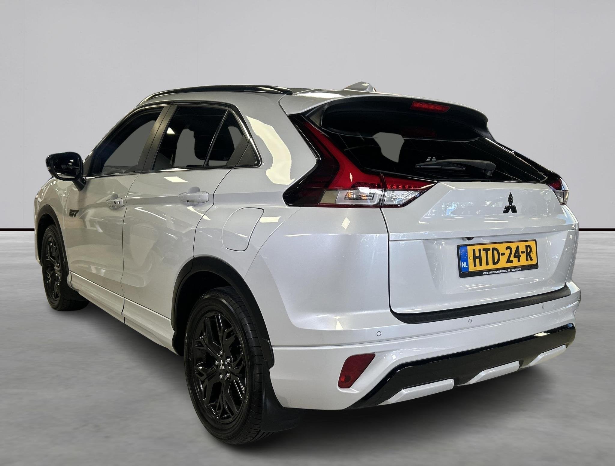 Mitsubishi Eclipse Cross 2.4 PHEV Instyle Trekhaak, 360 came, Auto's, 188 pk, 14 kWh, 4 cilinders, Wit