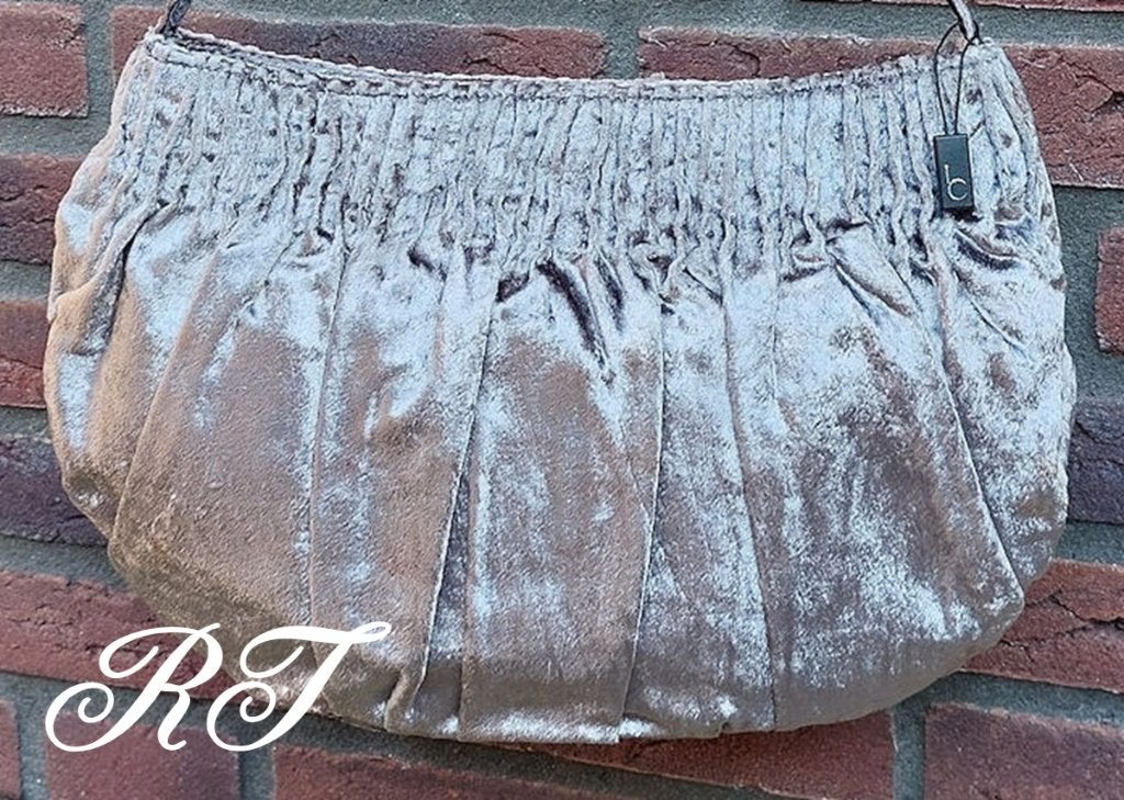 Prachtige fluwelen dames schoudertas., Sieraden, Tassen en Uiterlijk, Tassen | Damestassen, Nieuw, Schoudertasje, Grijs, Ophalen of Verzenden