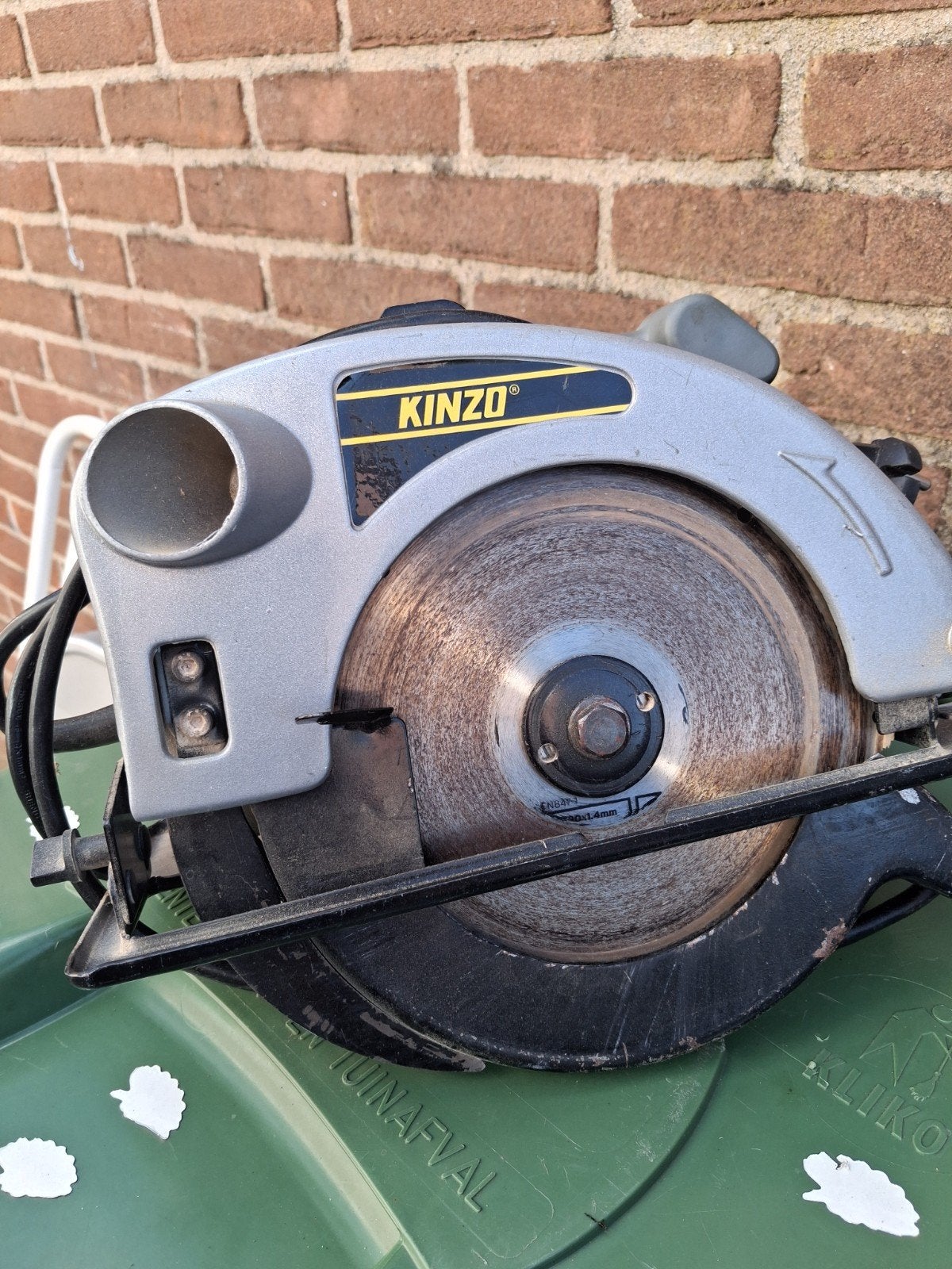 Kinzo Cirkelzaag - Gebruikt maar functioneel, Gebruikt, Cirkelzaag, Kinzo, 600 tot 1200 watt