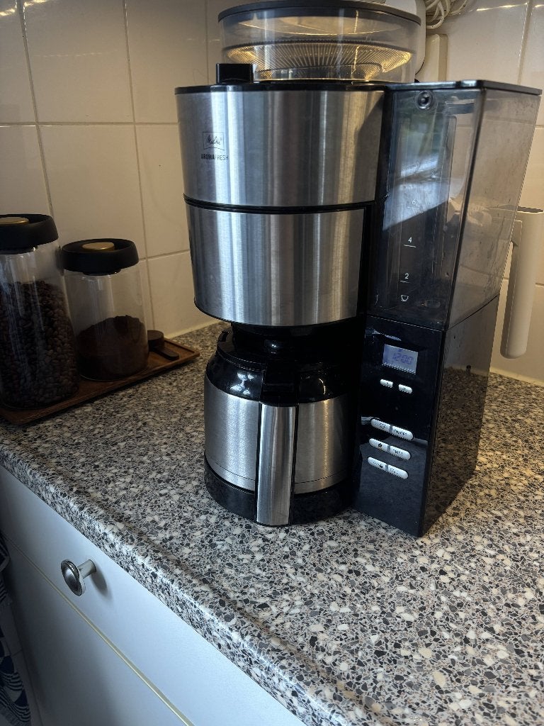 Melitta AromaFresh koffiezetapparaat met molen en thermoskan, Ophalen, Afneembaar waterreservoir, 10 kopjes of meer, Koffiemachine