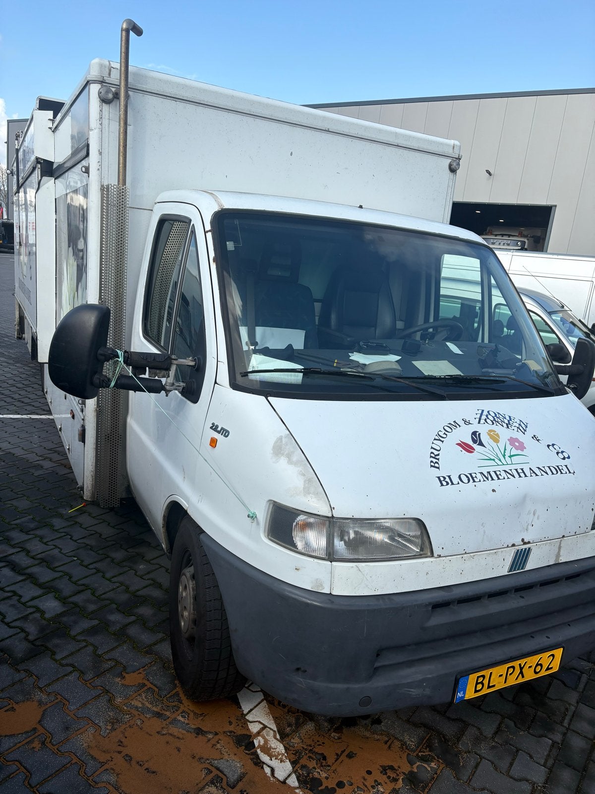 Uitschuifbare verkoopwagen. LOOP OF SLOOP !!!, Diesel, 2800 cc, 4200 kg, Particulier