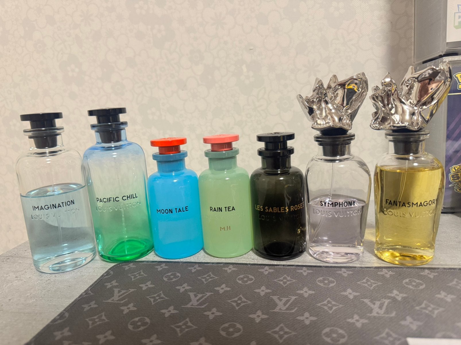 Louis Vuitton parfum samples 100% origineel, Verzenden, Zo goed als nieuw, Miniatuur