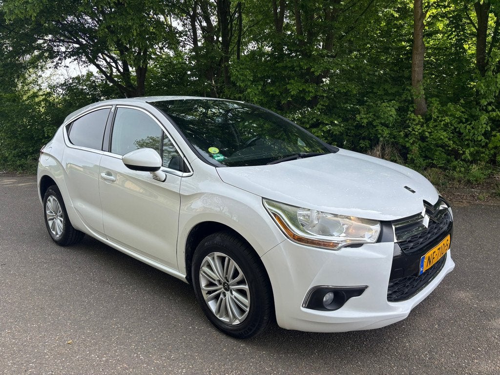Citroen DS4 So Chic 1.6 HDI | Clima | Navi | APK 05-2027!, Auto's, Citroën, Voorwielaandrijving, Stof, Gebruikt, Zwart