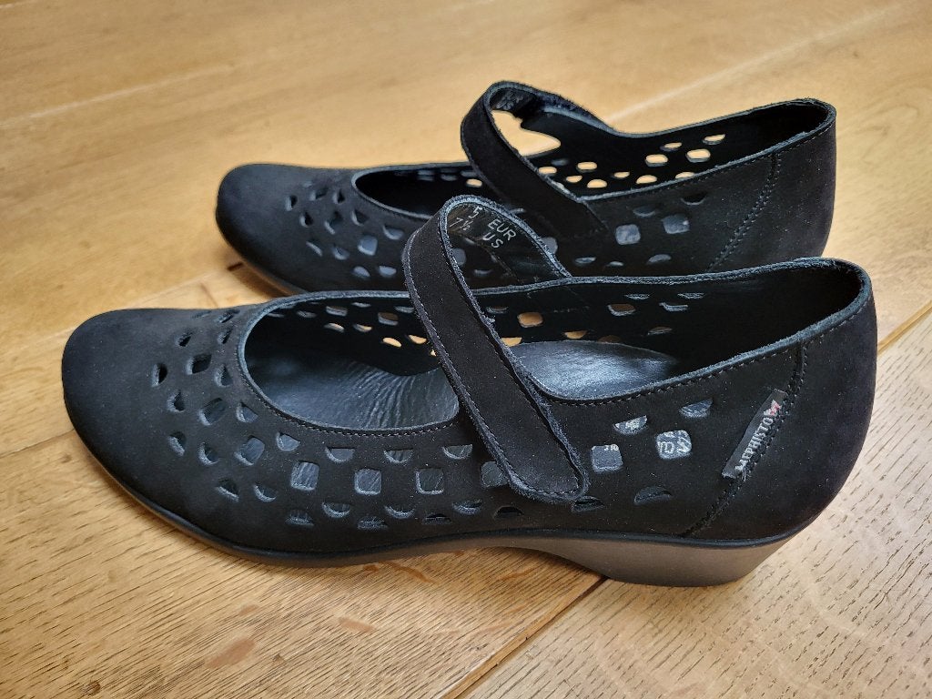 Mooie damesschoenen mt 38 - zgan nauwelijks gedragen, Kleding | Dames, Schoenen, Ophalen, Mephisto, Zwart, Ballerina's