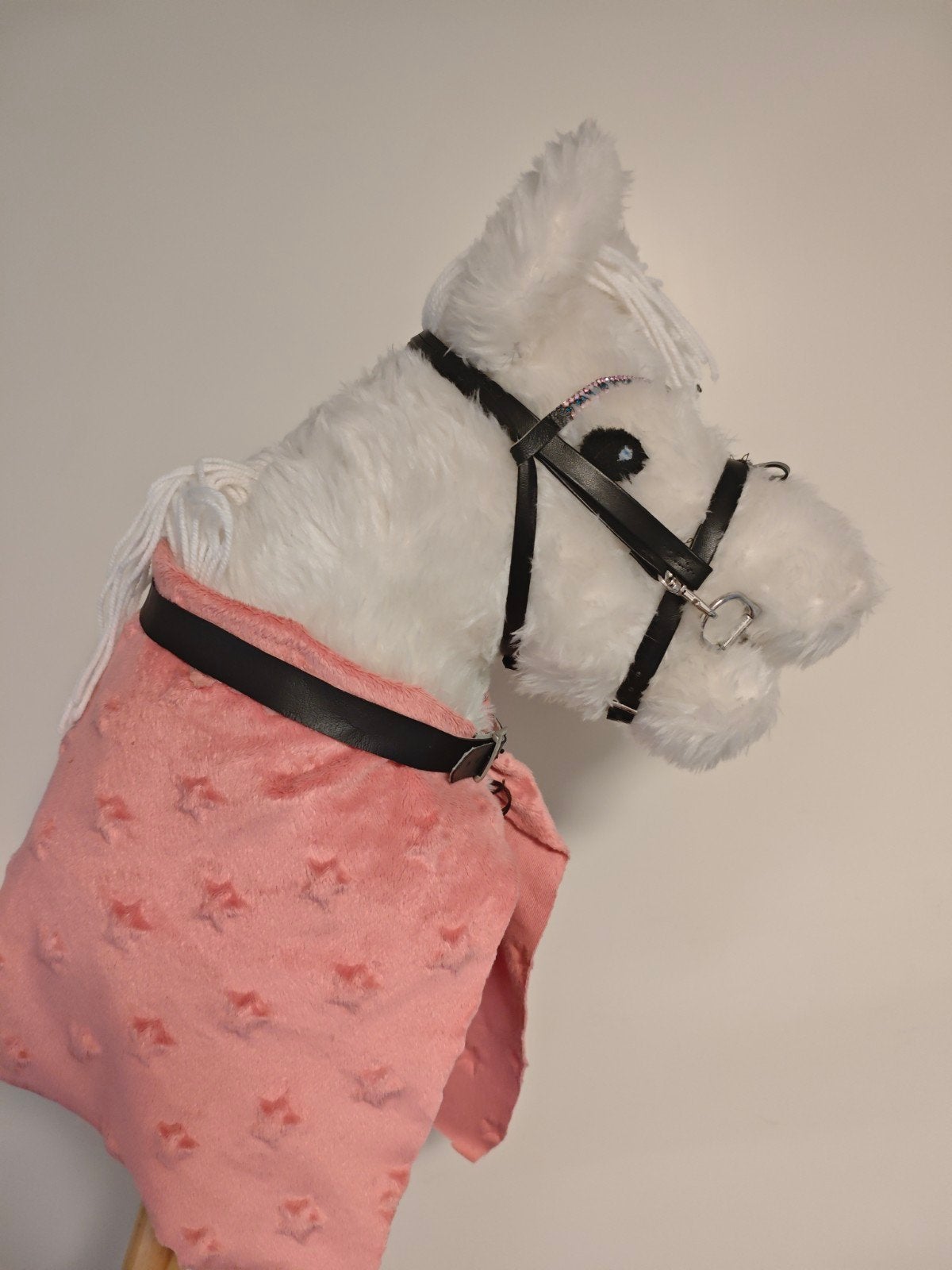 Mooie witte hobby horse met tuig, Ophalen of Verzenden