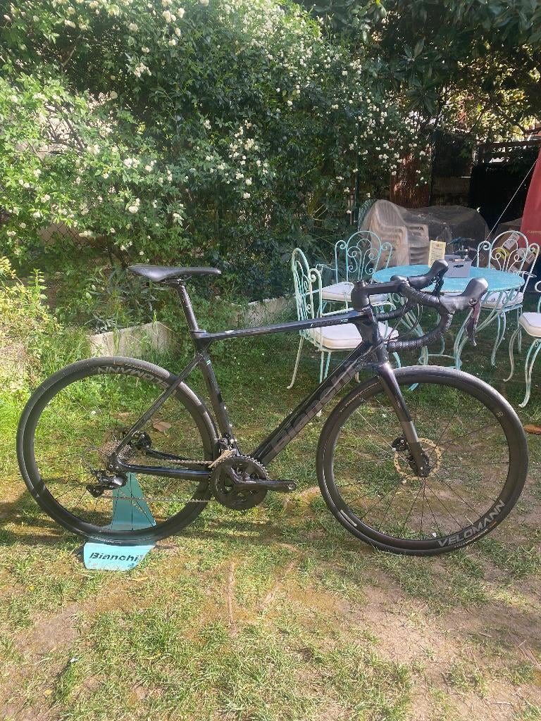 Bianchi Infinito 57 XE 105 2023, 28 inch, Gebruikt, Carbon, Heren