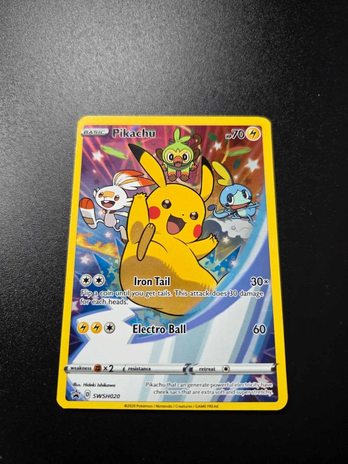 Pikachu SWSH020 Pokemon promo, Ophalen of Verzenden, Zo goed als nieuw, Booster, Foil