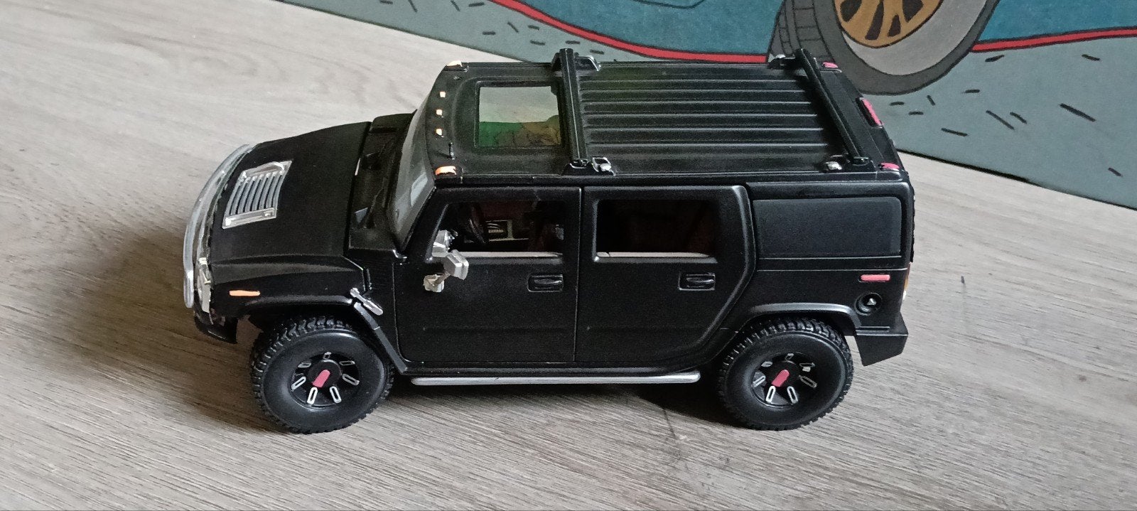 Gecustomized Hummer H2 schaalmodel 1:18, Ophalen, Zo goed als nieuw, Auto, Maisto