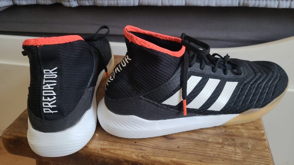 Adidas Predator - Size 42, Maat M, Ophalen of Verzenden, Zo goed als nieuw, Schoenen
