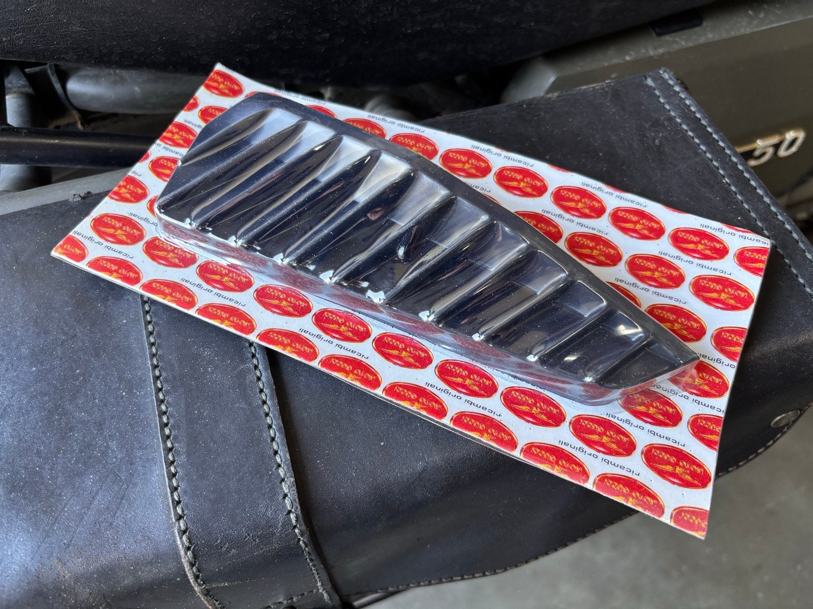 DEKSEL LINKS ACCUKAP / ZIJDEKSEL MOTO GUZZI V50 NATO, Ophalen of Verzenden, Nieuw