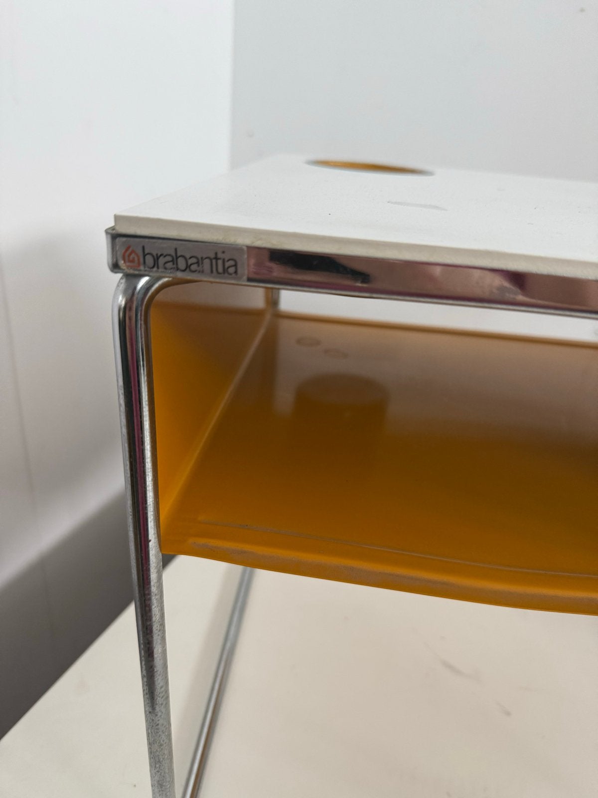 Brabantia bijzettafel/nachtkastje - Vintage design, Minder dan 45 cm, Minder dan 55 cm, Gebruikt, Metaal of Aluminium