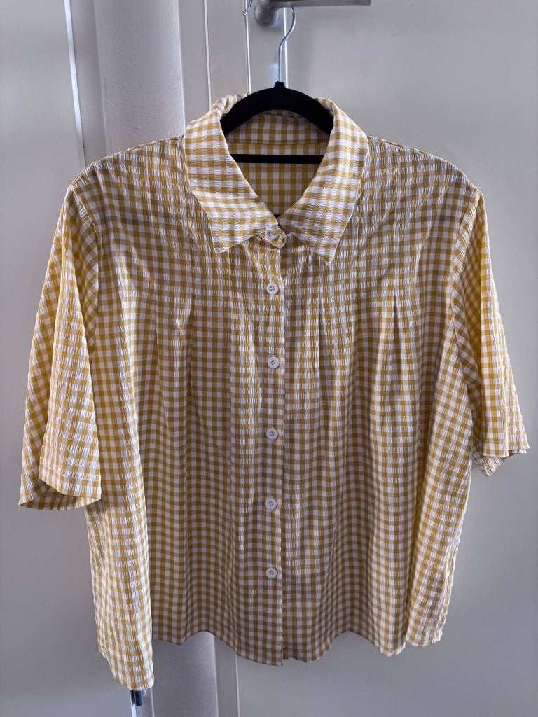 Yellow checkered shirt., Geel, Maat 42/44 (L), Ophalen of Verzenden, Zo goed als nieuw