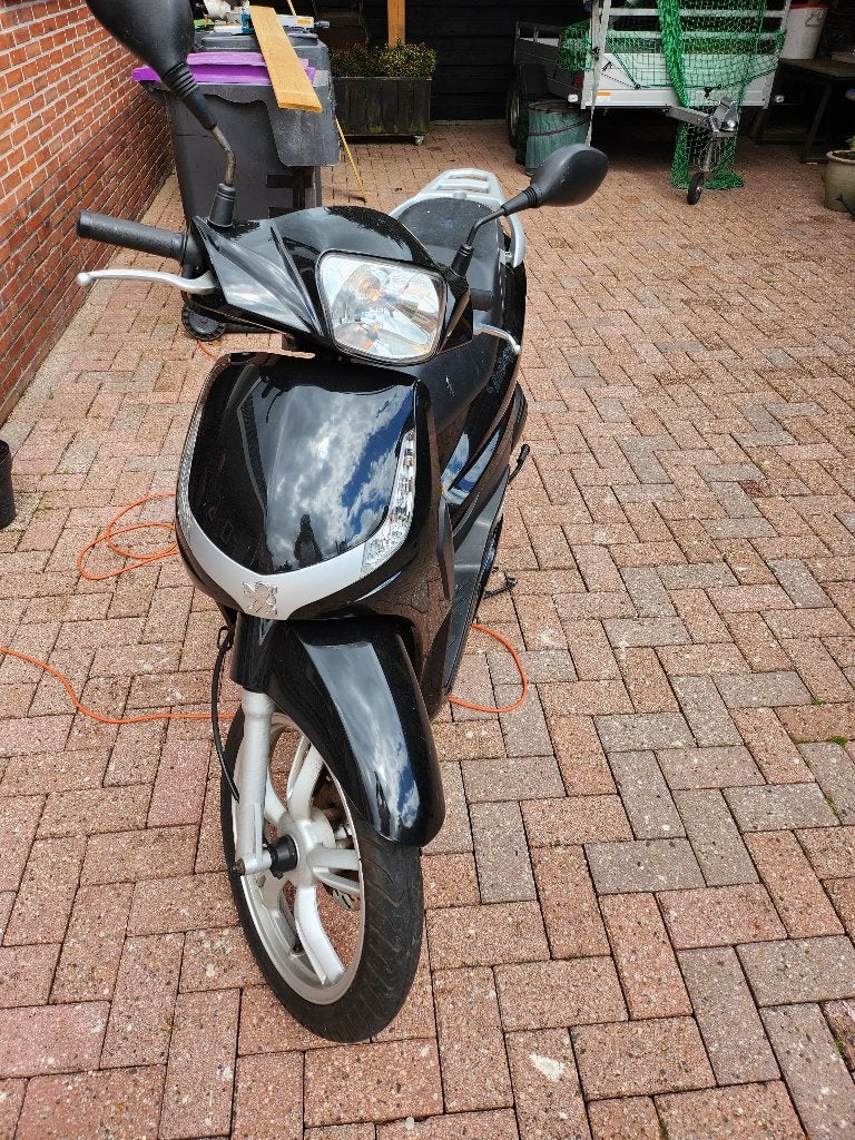 Peugeot Tweet scooter, Fietsen en Brommers, Scooters | Peugeot, Ophalen, Gebruikt, Overige modellen, Maximaal 45 km/u