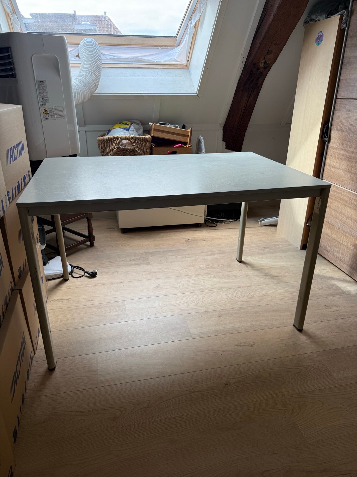 Massief jaren 50 bureau, Huis en Inrichting, Bureaus, Ophalen, Gebruikt, Grijs, Hout
