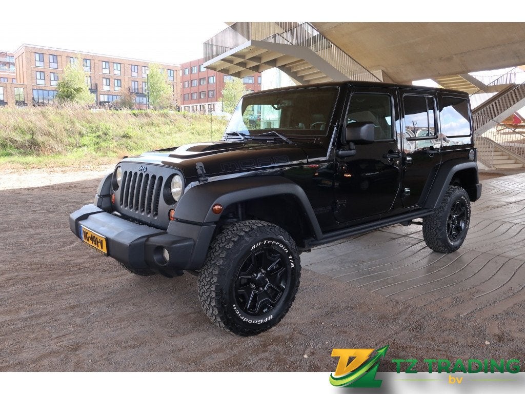 Jeep Wrangler 4x4 2.8 CRD Sport Unlimited 200 pk Grijs Kente, Euro 5, Zwart, 4 cilinders, Zwart
