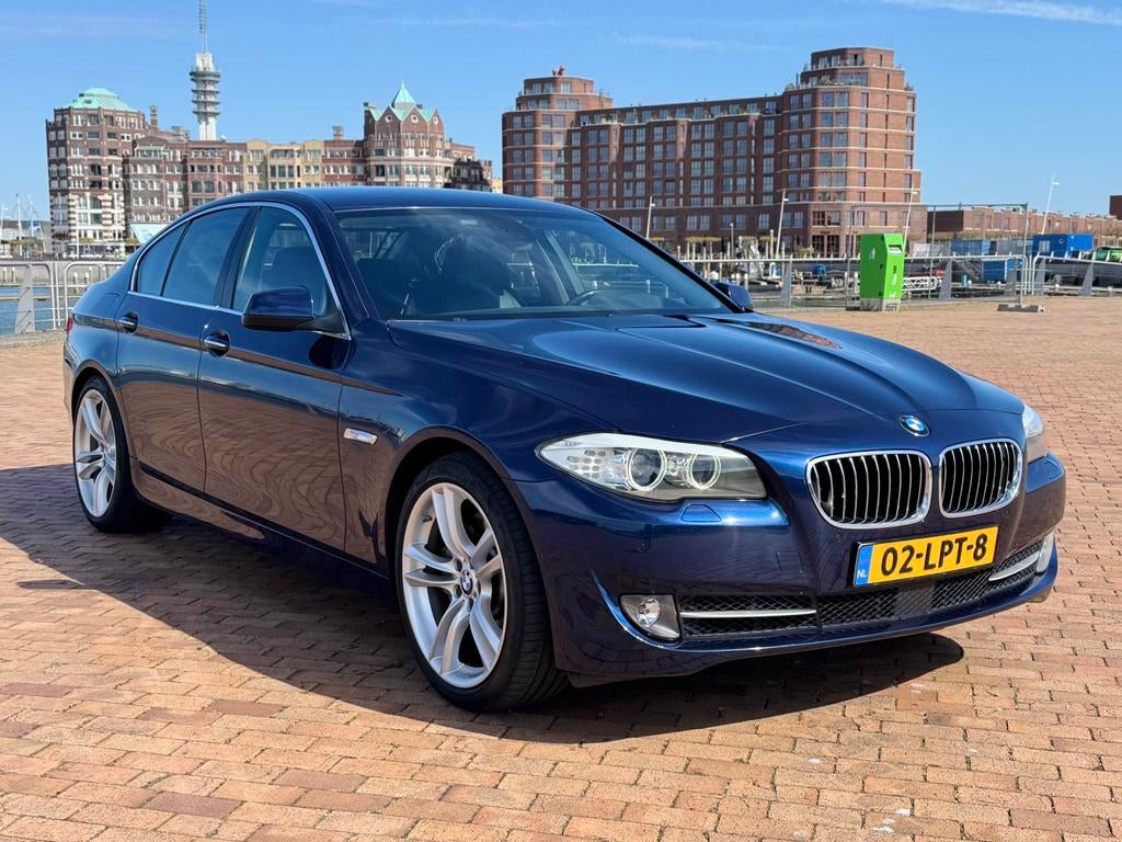 *VOLLL BMW 550i 4.4 Twinturbo AUT8 2010 Blauw | Nightvision, Automaat, Euro 5, Achterwielaandrijving, 2000 kg